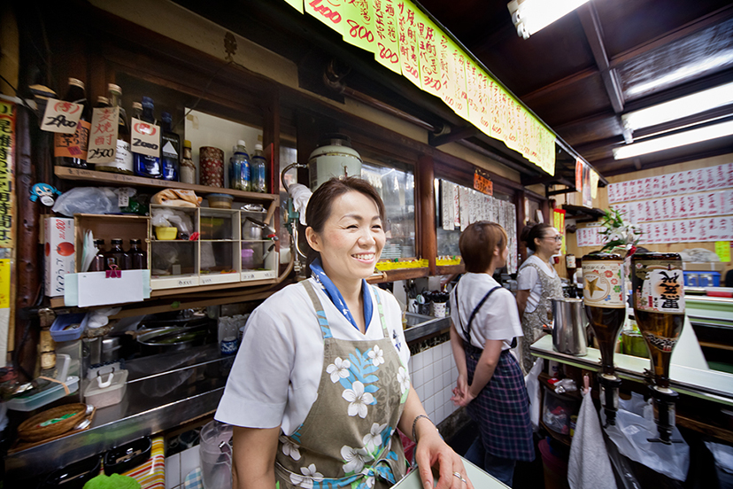 赤羽「まるます家」は朝から“晩酌”ほろ酔い天国