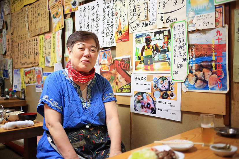 軍パンと「大衆割烹 味とめ」のうなぎ串焼き