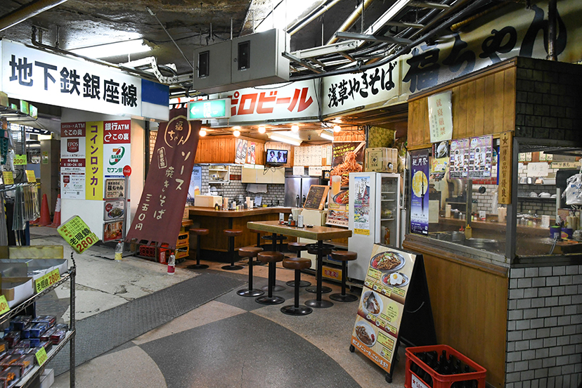 シャンブレーシャツと「福ちゃん」の焼きそば