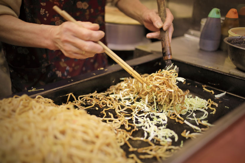 シェトランドセーターと「若月」の焼きそば