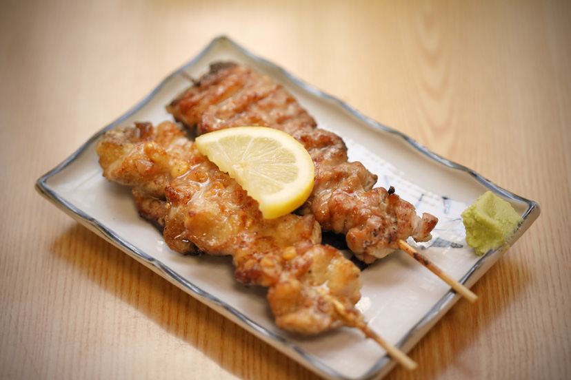 おかんが食べさせてくれたお子様ランチの味で気絶するなら「鳥竹 総本店」のチキンライス