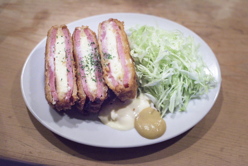 上板橋の下町的な雰囲気に、杯と箸が止まらない