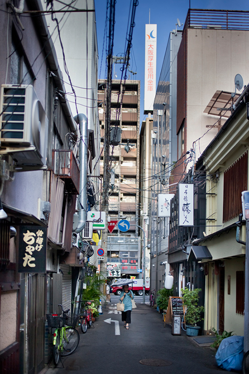 難波「酒肴 哲」路地裏で出合った至高のおでん