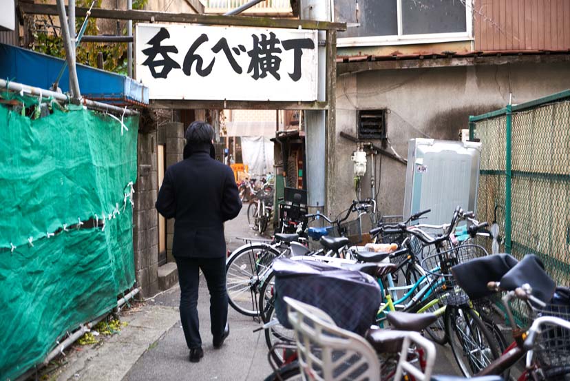 立石の関所で気絶した、もつ焼きとは？