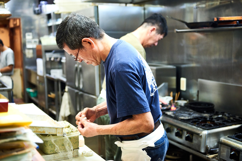 ギョービー気絶がとまらない鉄なべ餃子とは？