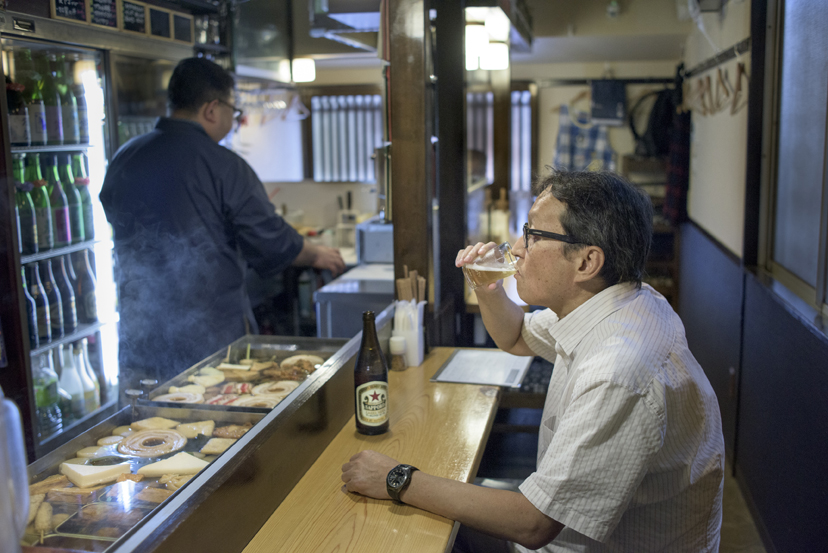 横浜・伊勢佐木町に「渋いおでん屋」がある。