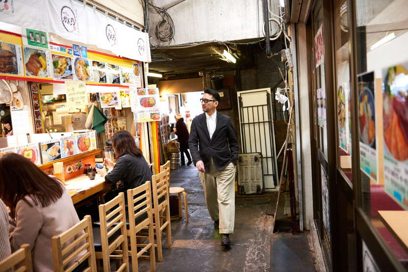 築地場外の昭和喫茶で気絶した海鮮雑煮とは？