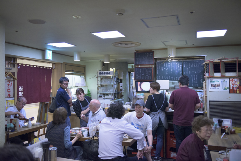 名古屋・栄の地下街で、飲み屋さんの原型を見た