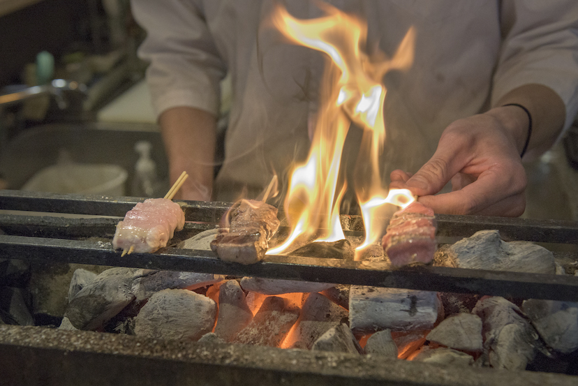 国分寺南口に「魚の串焼き」が名物のパンクな店がある