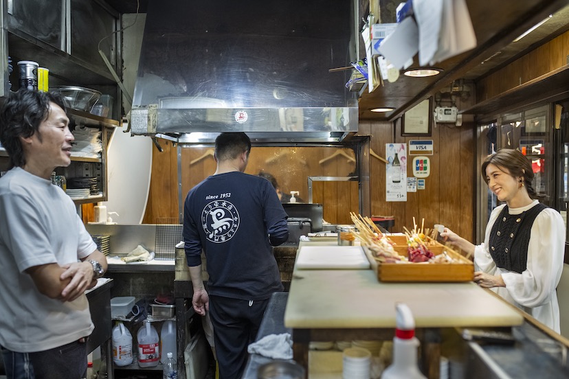 梅田「とり平 総本店」焼き鳥屋の斜め上を歩んできた超個性派老舗