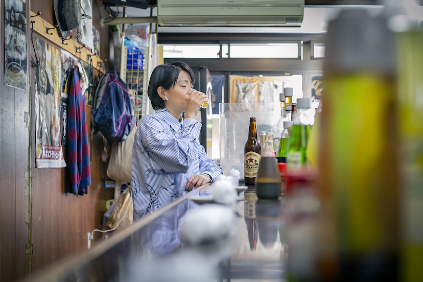 門前仲町「だるま」コの字でほっと息つく、美人姉妹の下町酒場