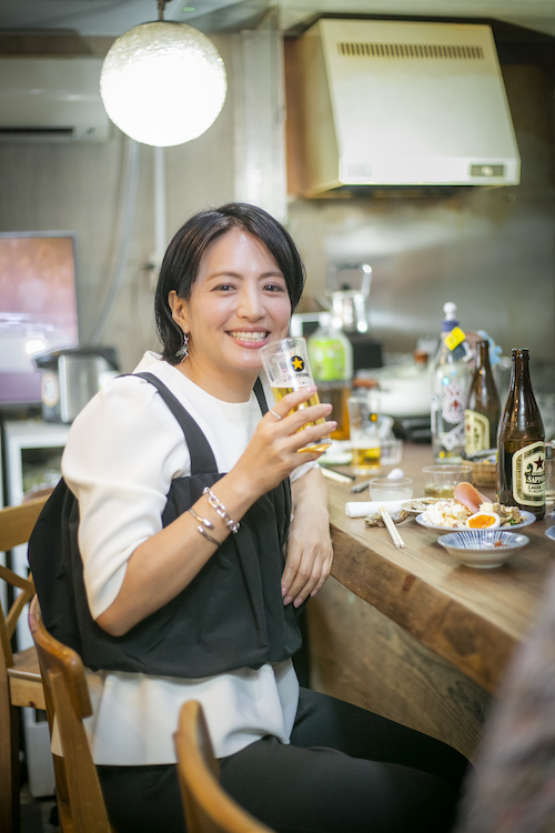 巣鴨「朝めし酒場ナニコレ食堂」朝8時から飲める呑兵衛たちの“秘密の楽園”