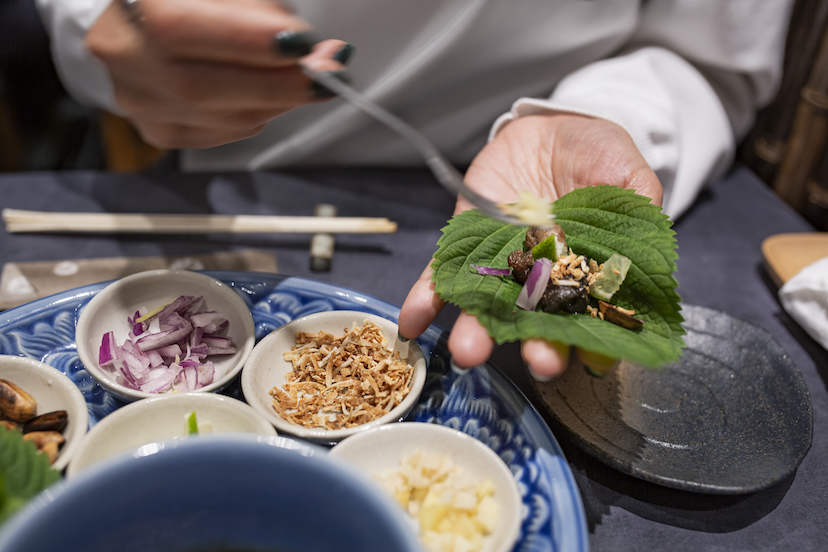 月島「すっぽんとタイ料理 月島源平」もんじゃの街で出会ったエスニックすっぽん鍋