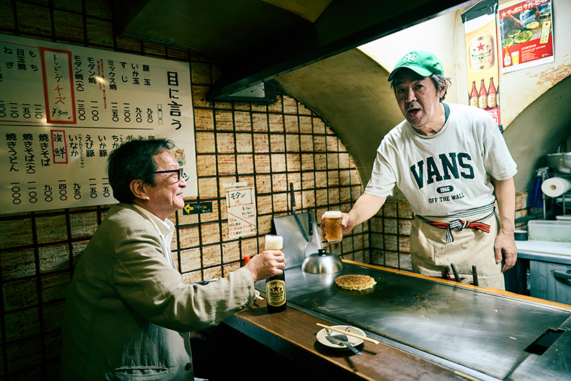 大阪駅高架下、戦後から続く飲食街をぶらり -後編-