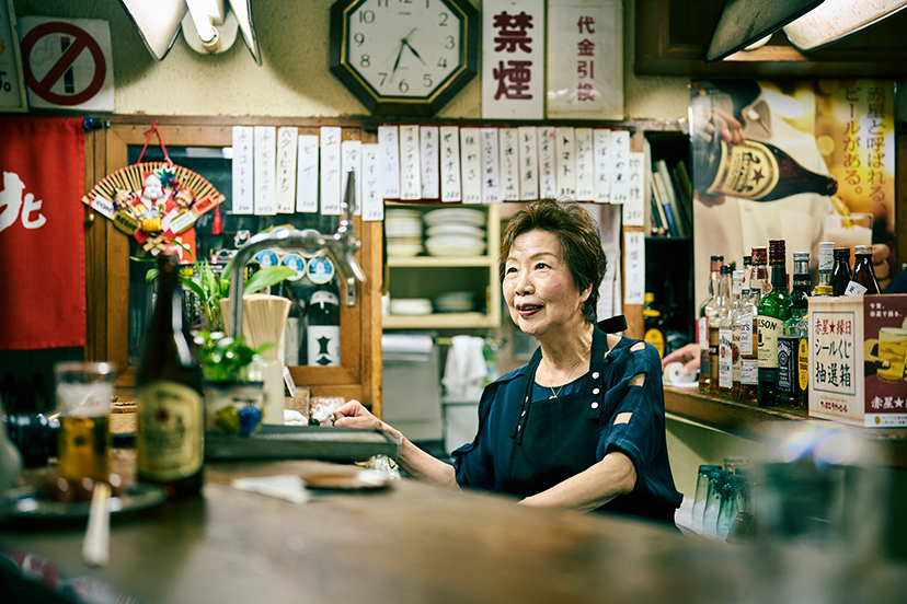大阪駅高架下、戦後から続く飲食街をぶらり -後編-