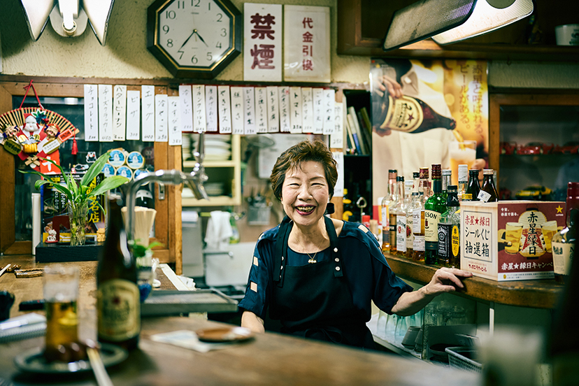 大阪駅高架下、戦後から続く飲食街をぶらり -後編-