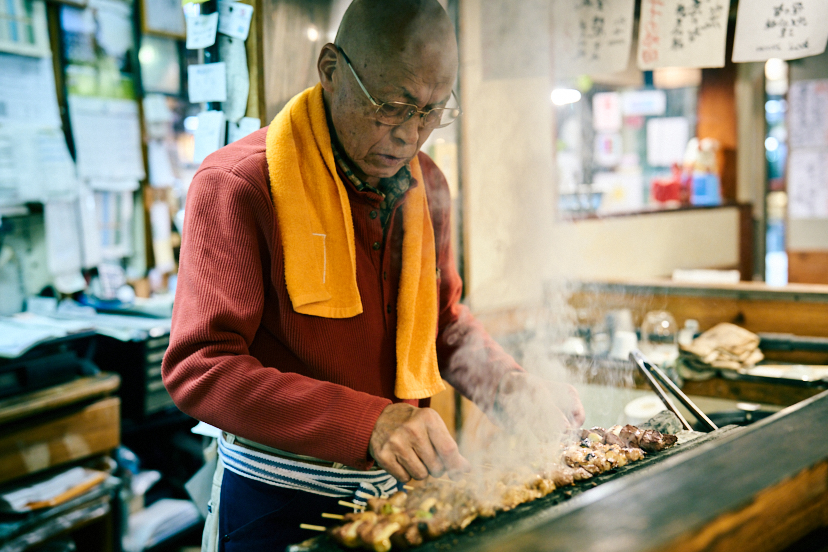 はからずもシーザーサラダの妙味に歓喜させられた茅ヶ崎の名酒場