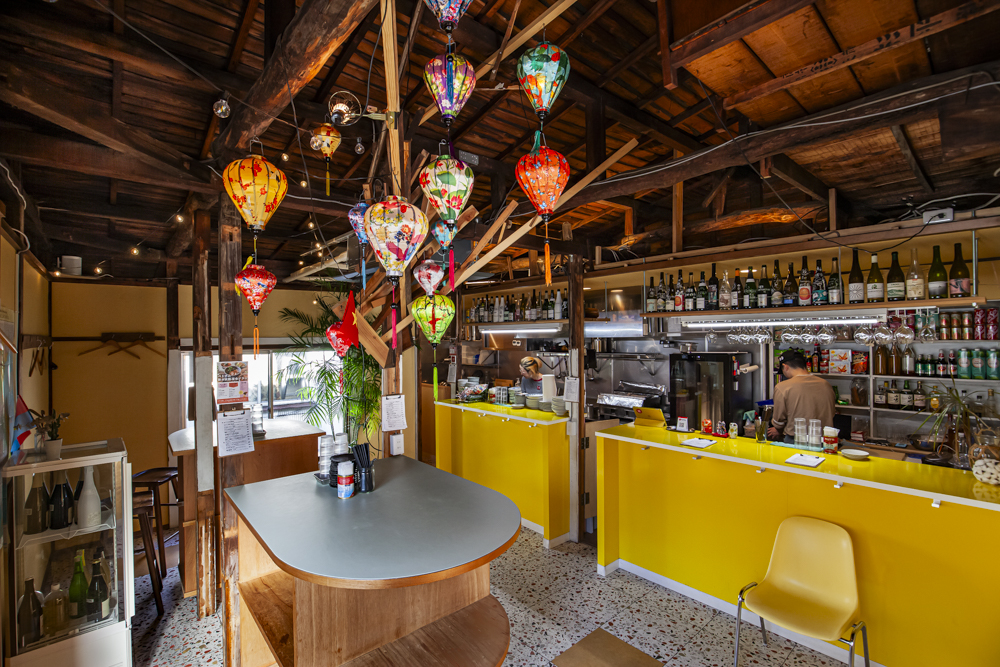 神楽坂「めくる莊」穴場的！ 立ち呑みベトナム屋台料理が好きすぎる件