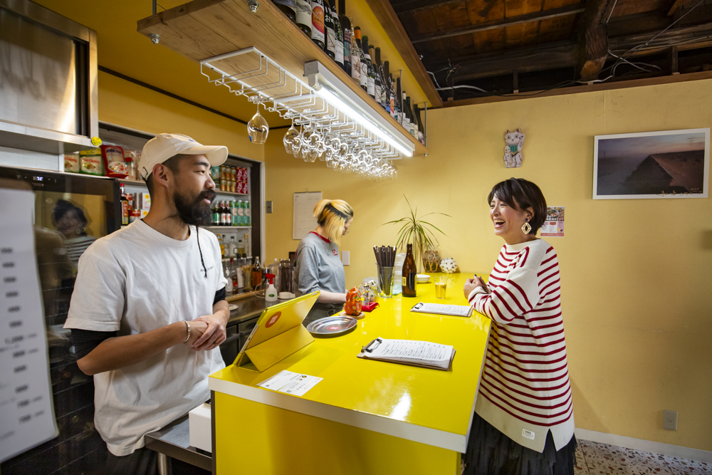 神楽坂「めくる莊」穴場的！ 立ち呑みベトナム屋台料理が好きすぎる件