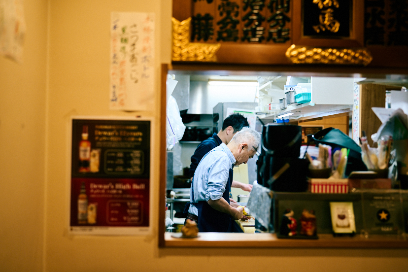 とびきりの旨さと活気を連綿と受け継ぐ家族居酒屋