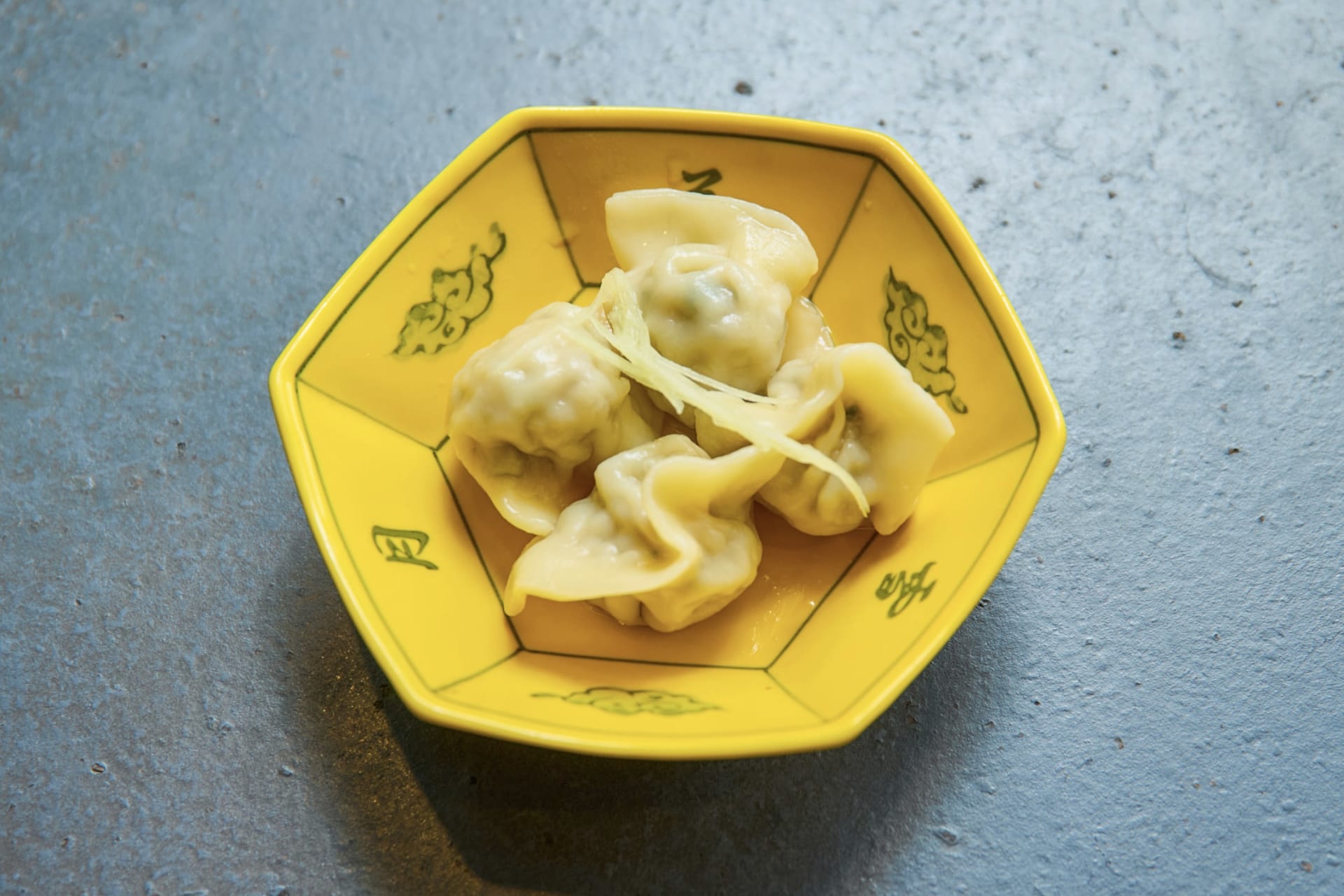富ヶ谷「かかん」感動の麻婆豆腐体験！味もセンスもバツグンな大人の町中華