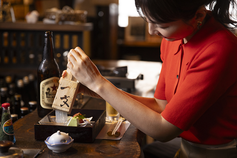 浅草「浅草一文本店」ねぎま鍋をつつき、江戸の粋にほろ酔う