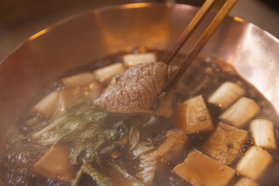 浅草「浅草一文本店」ねぎま鍋をつつき、江戸の粋にほろ酔う