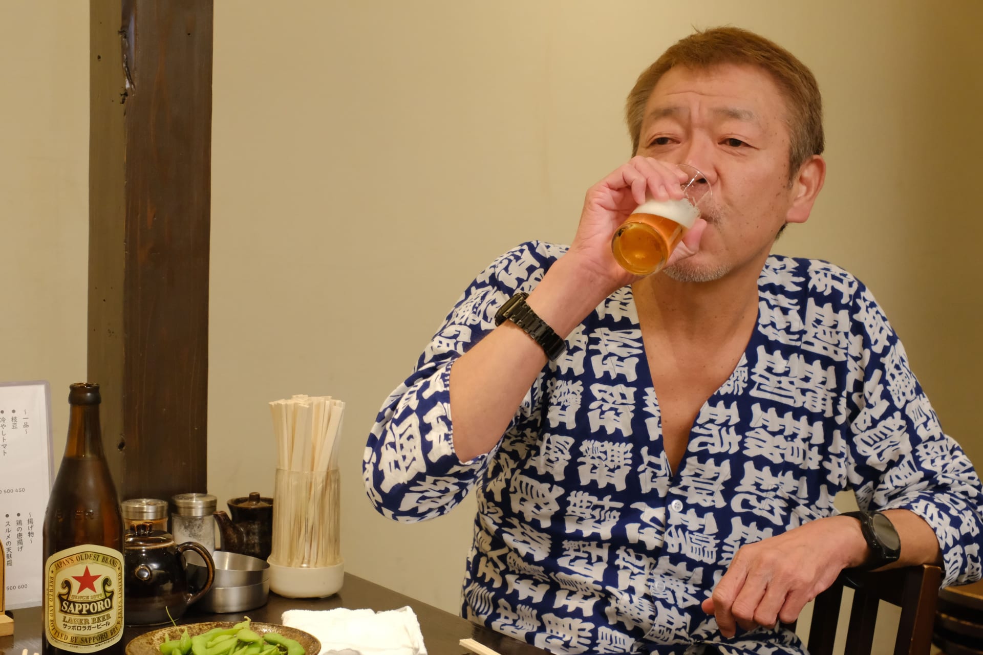 赤坂「とらばこ」枝豆、小袋、串揚げ…酒飲みのツボを押さえた“呑べえ天国”