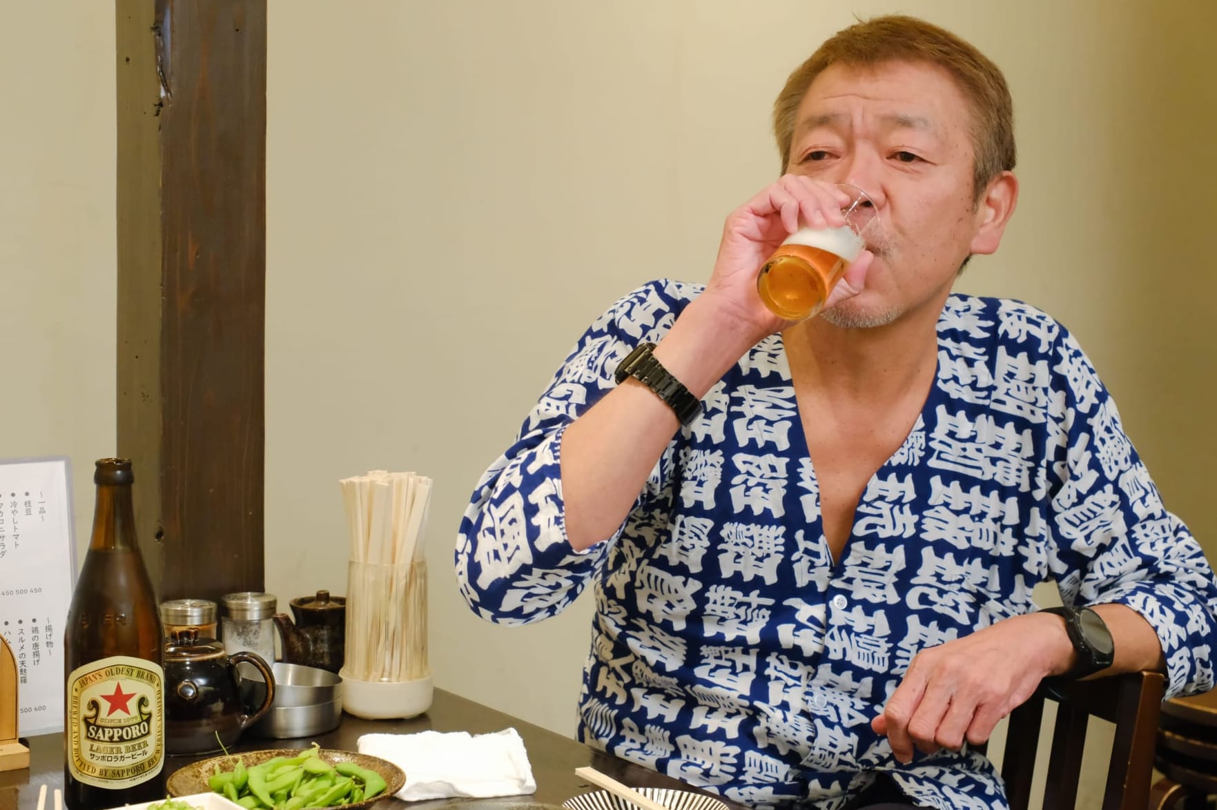 赤坂「とらばこ」枝豆、小袋、串揚げ…酒飲みのツボを押さえた“呑べえ天国”